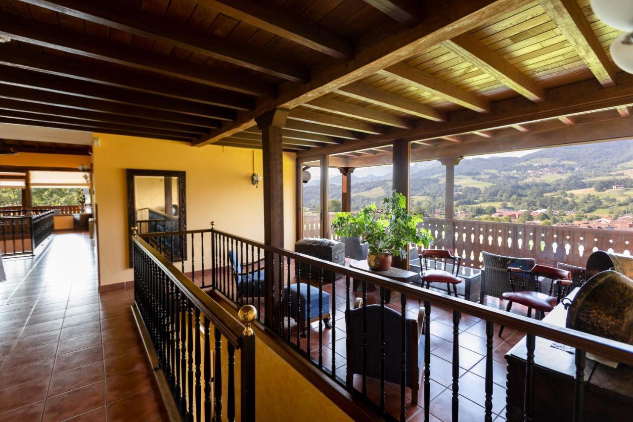 Hotel & De Mestas 3*